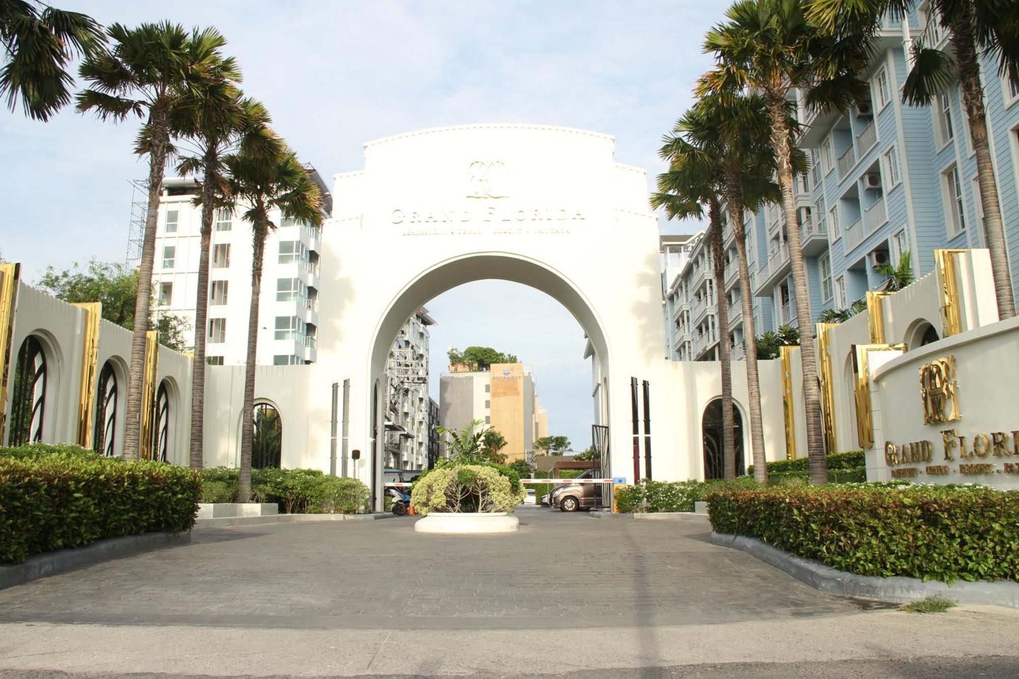 Grand Florida芭提雅带免费游泳池温泉和健身房和办公区水上花园公寓e208 Na Chom Thian Bagian luar foto